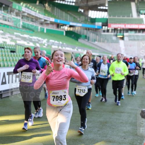 06.10.2024 - 19. swb-Marathon Bremen Yannick Fuchs http://msf.ph/oto/7450152 06.10.2024 10:38:15 Laufen im Stadion 7062, 7070, 7075, 7079, 7093, 7112, 7166, 7211, 7212, 7235, 7301, 7310, 7348, 7356, 7357, 7374, 7420, 7440, 7455, 7473, 7475, 7500, 7524, 7527, 7543, 7544, 7653, 7681, 7705, 7725, 7732, 7760, 7791, 7808, 7836, 7845, 7881, 7916, 7933, 7949, 7994, 7995, 8134, 8136, 8149, 8164, 8165, 8188, 8295, 8296, 8417, 8439, 8455, 8507, 8537, 8549, 8554, 8565, 8623, 8690, 8697, 8714, 8821, 8876, 8880, 8895, 8906, 8912, 8916, 8921, 8926, 8944 meine-sportfotos.de