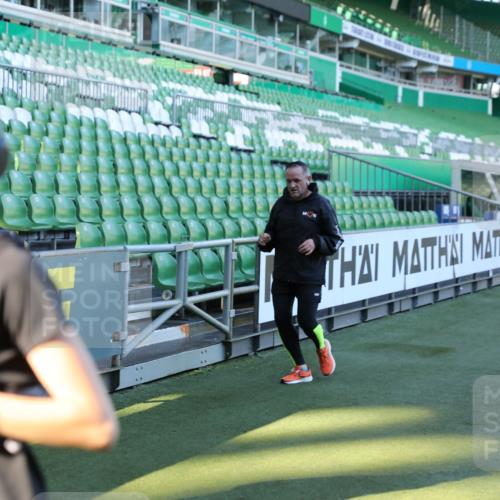 06.10.2024 - 19. swb-Marathon Bremen Yannick Fuchs http://msf.ph/oto/7450163 06.10.2024 10:38:25 Laufen im Stadion 7062, 7068, 7070, 7075, 7079, 7093, 7112, 7166, 7211, 7212, 7235, 7301, 7336, 7348, 7356, 7357, 7374, 7420, 7440, 7455, 7473, 7475, 7500, 7524, 7527, 7543, 7544, 7653, 7705, 7725, 7760, 7791, 7808, 7836, 7845, 7881, 7933, 7949, 8134, 8136, 8149, 8164, 8165, 8295, 8296, 8417, 8422, 8455, 8507, 8518, 8519, 8549, 8554, 8565, 8590, 8591, 8623, 8690, 8714, 8821, 8876, 8880, 8912, 8916, 8926, 8930, 8944, 9062 meine-sportfotos.de