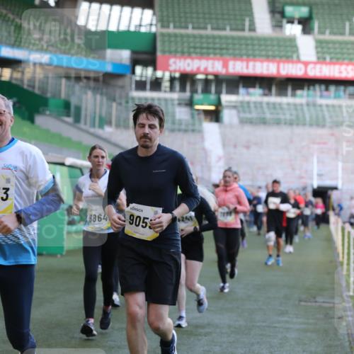 06.10.2024 - 19. swb-Marathon Bremen Yannick Fuchs http://msf.ph/oto/7450166 06.10.2024 10:33:19 Laufen im Stadion 7028, 7049, 7057, 7108, 7125, 7201, 7269, 7316, 7317, 7333, 7354, 7373, 7375, 7442, 7477, 7506, 7509, 7510, 7608, 7621, 7656, 7678, 7751, 7758, 7801, 7849, 7898, 8020, 8022, 8034, 8048, 8153, 8189, 8194, 8195, 8224, 8241, 8308, 8314, 8315, 8384, 8451, 8479, 8485, 8504, 8534, 8540, 8611, 8643, 8653, 8686, 8705, 8724, 8798, 8852, 8858, 8864, 8986, 9003, 9041, 9053, 9059, 9072, 9073, 9112, 9114, 9126 meine-sportfotos.de