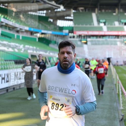 06.10.2024 - 19. swb-Marathon Bremen Yannick Fuchs http://msf.ph/oto/7450167 06.10.2024 10:38:27 Laufen im Stadion 7068, 7070, 7075, 7079, 7093, 7166, 7211, 7212, 7235, 7301, 7336, 7348, 7374, 7420, 7455, 7473, 7475, 7500, 7524, 7527, 7543, 7544, 7653, 7705, 7725, 7760, 7791, 7836, 7845, 7933, 7949, 8134, 8136, 8149, 8164, 8165, 8296, 8417, 8422, 8455, 8507, 8518, 8519, 8549, 8554, 8563, 8565, 8590, 8591, 8623, 8690, 8714, 8758, 8821, 8876, 8880, 8912, 8916, 8926, 8930, 8944, 9062 meine-sportfotos.de