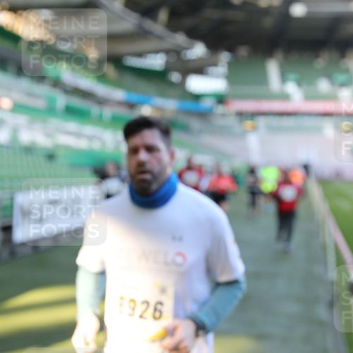06.10.2024 - 19. swb-Marathon Bremen Yannick Fuchs http://msf.ph/oto/7450170 06.10.2024 10:38:28 Laufen im Stadion 7068, 7070, 7079, 7166, 7211, 7212, 7235, 7301, 7336, 7348, 7359, 7374, 7420, 7455, 7473, 7475, 7500, 7524, 7527, 7653, 7705, 7725, 7760, 7791, 7836, 7845, 7933, 7949, 8134, 8136, 8149, 8164, 8165, 8296, 8417, 8422, 8455, 8507, 8518, 8519, 8549, 8554, 8563, 8565, 8590, 8591, 8623, 8690, 8714, 8758, 8821, 8876, 8880, 8916, 8926, 8930, 8944, 9062 meine-sportfotos.de