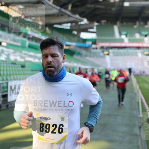 06.10.2024 - 19. swb-Marathon Bremen Yannick Fuchs http://msf.ph/oto/7450172 06.10.2024 10:38:28 Laufen im Stadion 7068, 7070, 7079, 7166, 7211, 7212, 7235, 7301, 7336, 7348, 7359, 7374, 7420, 7455, 7473, 7475, 7500, 7524, 7527, 7653, 7705, 7725, 7760, 7791, 7836, 7845, 7933, 7949, 8134, 8136, 8149, 8164, 8165, 8296, 8417, 8422, 8455, 8507, 8518, 8519, 8549, 8554, 8563, 8565, 8590, 8591, 8623, 8690, 8714, 8758, 8821, 8876, 8880, 8916, 8926, 8930, 8944, 9062 meine-sportfotos.de