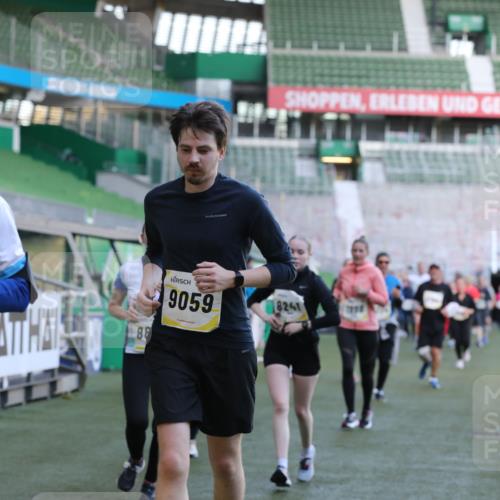06.10.2024 - 19. swb-Marathon Bremen Yannick Fuchs http://msf.ph/oto/7450175 06.10.2024 10:33:20 Laufen im Stadion 7028, 7049, 7057, 7108, 7125, 7201, 7269, 7316, 7333, 7354, 7373, 7442, 7506, 7509, 7510, 7608, 7621, 7656, 7678, 7751, 7758, 7801, 7849, 7898, 8020, 8022, 8034, 8048, 8153, 8189, 8194, 8195, 8224, 8241, 8308, 8314, 8315, 8384, 8451, 8479, 8485, 8504, 8534, 8540, 8611, 8643, 8653, 8686, 8705, 8724, 8798, 8852, 8858, 8864, 8986, 9003, 9041, 9053, 9059, 9072, 9073, 9112, 9114, 9126 meine-sportfotos.de