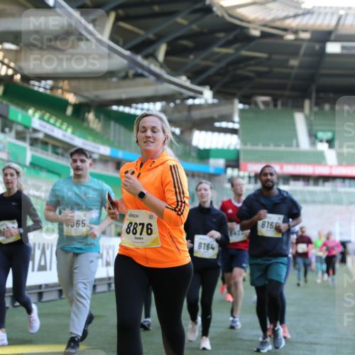 06.10.2024 - 19. swb-Marathon Bremen Yannick Fuchs http://msf.ph/oto/7450217 06.10.2024 10:38:39 Laufen im Stadion 7068, 7079, 7173, 7248, 7301, 7336, 7348, 7359, 7455, 7517, 7527, 7589, 7592, 7593, 7705, 7791, 7836, 7845, 7933, 7949, 7952, 8126, 8128, 8134, 8136, 8149, 8164, 8165, 8247, 8420, 8422, 8455, 8518, 8519, 8563, 8590, 8591, 8684, 8690, 8714, 8758, 8866, 8876, 8880, 8916, 8926, 8930, 8944, 9062 meine-sportfotos.de