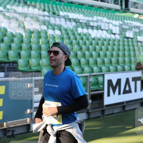 06.10.2024 - 19. swb-Marathon Bremen Yannick Fuchs http://msf.ph/oto/7450218 06.10.2024 10:33:28 Laufen im Stadion 7028, 7049, 7057, 7076, 7108, 7123, 7125, 7201, 7202, 7203, 7269, 7282, 7316, 7330, 7332, 7333, 7354, 7506, 7509, 7510, 7608, 7621, 7663, 7751, 7758, 7801, 7855, 7867, 7869, 7898, 7997, 8034, 8153, 8189, 8194, 8195, 8224, 8241, 8263, 8308, 8384, 8451, 8504, 8534, 8540, 8611, 8643, 8653, 8705, 8724, 8798, 8852, 8864, 8986, 9003, 9041, 9053, 9059, 9072, 9073, 9114, 9126 meine-sportfotos.de
