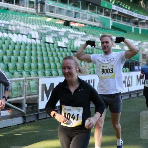 06.10.2024 - 19. swb-Marathon Bremen Yannick Fuchs http://msf.ph/oto/7450231 06.10.2024 10:33:32 Laufen im Stadion 7028, 7049, 7057, 7076, 7108, 7123, 7125, 7201, 7202, 7203, 7269, 7282, 7316, 7330, 7332, 7333, 7354, 7358, 7506, 7509, 7510, 7577, 7608, 7621, 7663, 7751, 7801, 7855, 7867, 7869, 7898, 7997, 8034, 8113, 8153, 8189, 8194, 8195, 8224, 8241, 8263, 8269, 8308, 8384, 8451, 8534, 8540, 8579, 8607, 8608, 8611, 8653, 8798, 8852, 8864, 8986, 9003, 9041, 9053, 9059, 9072, 9073, 9114, 9126 meine-sportfotos.de