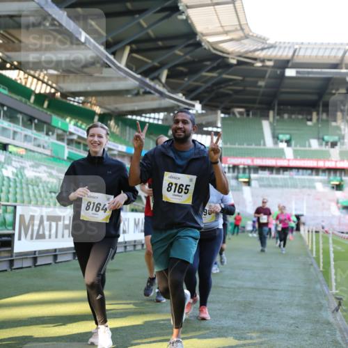 06.10.2024 - 19. swb-Marathon Bremen Yannick Fuchs http://msf.ph/oto/7450233 06.10.2024 10:38:41 Laufen im Stadion 7068, 7079, 7115, 7173, 7219, 7248, 7301, 7336, 7359, 7455, 7517, 7527, 7589, 7592, 7593, 7705, 7791, 7836, 7845, 7933, 7949, 7952, 8126, 8128, 8134, 8135, 8136, 8149, 8164, 8165, 8247, 8420, 8422, 8455, 8518, 8519, 8563, 8590, 8591, 8684, 8690, 8714, 8758, 8866, 8876, 8880, 8916, 8930, 8944, 9062, 9113 meine-sportfotos.de