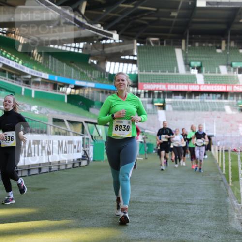 06.10.2024 - 19. swb-Marathon Bremen Yannick Fuchs http://msf.ph/oto/7450285 06.10.2024 10:38:50 Laufen im Stadion 7068, 7115, 7173, 7219, 7248, 7301, 7311, 7324, 7331, 7336, 7359, 7517, 7589, 7592, 7593, 7705, 7780, 7781, 7791, 7836, 7845, 7934, 7949, 7952, 8064, 8126, 8128, 8135, 8149, 8164, 8165, 8247, 8420, 8422, 8518, 8519, 8563, 8590, 8591, 8684, 8690, 8714, 8734, 8758, 8855, 8866, 8876, 8880, 8916, 8930, 8950, 9062, 9113 meine-sportfotos.de