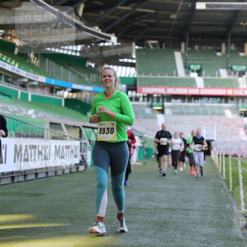 06.10.2024 - 19. swb-Marathon Bremen Yannick Fuchs http://msf.ph/oto/7450290 06.10.2024 10:38:50 Laufen im Stadion 7068, 7115, 7173, 7219, 7248, 7301, 7311, 7324, 7331, 7336, 7359, 7517, 7589, 7592, 7593, 7705, 7780, 7781, 7791, 7836, 7845, 7934, 7949, 7952, 8064, 8126, 8128, 8135, 8149, 8164, 8165, 8247, 8420, 8422, 8518, 8519, 8563, 8590, 8591, 8684, 8690, 8714, 8734, 8758, 8855, 8866, 8876, 8880, 8916, 8930, 8950, 9062, 9113 meine-sportfotos.de