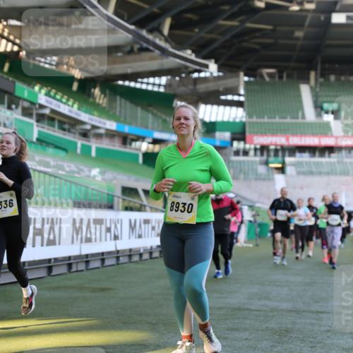 06.10.2024 - 19. swb-Marathon Bremen Yannick Fuchs http://msf.ph/oto/7450294 06.10.2024 10:38:50 Laufen im Stadion 7068, 7115, 7173, 7219, 7248, 7301, 7311, 7324, 7331, 7336, 7359, 7517, 7589, 7592, 7593, 7705, 7780, 7781, 7791, 7836, 7845, 7934, 7949, 7952, 8064, 8126, 8128, 8135, 8149, 8164, 8165, 8247, 8420, 8422, 8518, 8519, 8563, 8590, 8591, 8684, 8690, 8714, 8734, 8758, 8855, 8866, 8876, 8880, 8916, 8930, 8950, 9062, 9113 meine-sportfotos.de