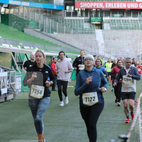 06.10.2024 - 19. swb-Marathon Bremen Yannick Fuchs http://msf.ph/oto/7450321 06.10.2024 10:33:55 Laufen im Stadion 7040, 7076, 7122, 7123, 7130, 7201, 7202, 7203, 7227, 7264, 7269, 7282, 7330, 7332, 7358, 7404, 7418, 7577, 7608, 7663, 7693, 7718, 7723, 7811, 7832, 7848, 7855, 7867, 7869, 7886, 7935, 7997, 8005, 8006, 8033, 8113, 8178, 8179, 8190, 8195, 8197, 8208, 8235, 8236, 8263, 8269, 8293, 8308, 8326, 8338, 8382, 8399, 8414, 8415, 8435, 8451, 8463, 8534, 8546, 8579, 8607, 8608, 8611, 8612, 8640, 8653, 8694, 8798, 9003, 9041, 9053, 9072, 9073 meine-sportfotos.de