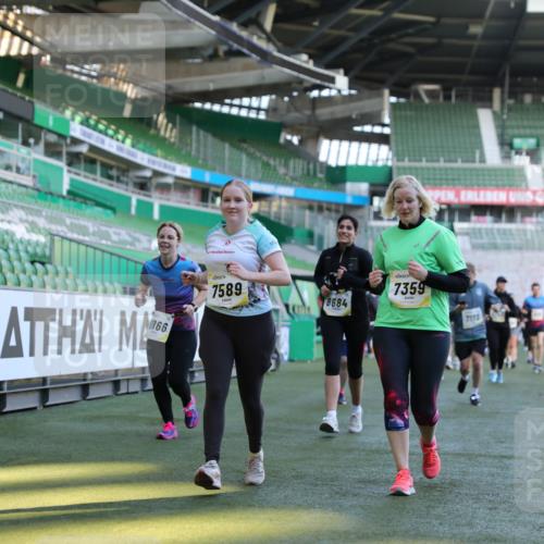 06.10.2024 - 19. swb-Marathon Bremen Yannick Fuchs http://msf.ph/oto/7450336 06.10.2024 10:38:58 Laufen im Stadion 7043, 7068, 7115, 7173, 7219, 7248, 7311, 7324, 7331, 7336, 7359, 7517, 7589, 7592, 7593, 7780, 7781, 7868, 7934, 7952, 8064, 8126, 8128, 8135, 8247, 8353, 8420, 8422, 8518, 8519, 8563, 8590, 8591, 8684, 8734, 8758, 8795, 8855, 8866, 8872, 8930, 8950, 9062, 9113 meine-sportfotos.de