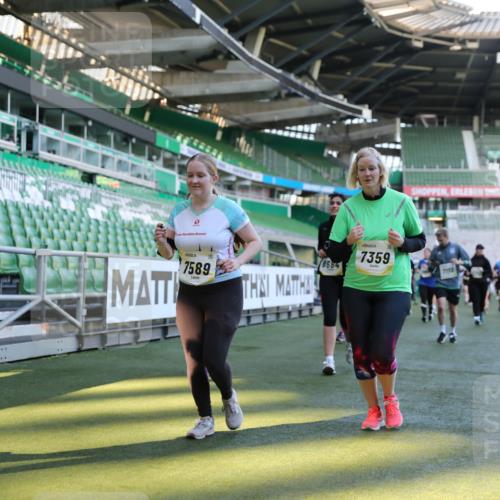 06.10.2024 - 19. swb-Marathon Bremen Yannick Fuchs http://msf.ph/oto/7450348 06.10.2024 10:38:59 Laufen im Stadion 7043, 7068, 7115, 7173, 7219, 7248, 7311, 7324, 7331, 7336, 7359, 7517, 7589, 7592, 7593, 7780, 7781, 7868, 7934, 7952, 8064, 8126, 8128, 8135, 8247, 8353, 8420, 8422, 8518, 8519, 8563, 8590, 8591, 8684, 8734, 8758, 8795, 8855, 8866, 8872, 8930, 8950, 9011, 9062, 9113 meine-sportfotos.de