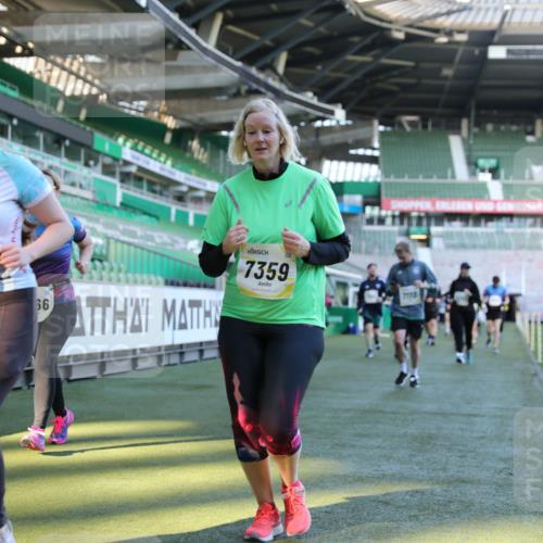 06.10.2024 - 19. swb-Marathon Bremen Yannick Fuchs http://msf.ph/oto/7450351 06.10.2024 10:38:59 Laufen im Stadion 7043, 7068, 7115, 7173, 7219, 7248, 7311, 7324, 7331, 7336, 7359, 7517, 7589, 7592, 7593, 7780, 7781, 7868, 7934, 7952, 8064, 8126, 8128, 8135, 8247, 8353, 8420, 8422, 8518, 8519, 8563, 8590, 8591, 8684, 8734, 8758, 8795, 8855, 8866, 8872, 8930, 8950, 9011, 9062, 9113 meine-sportfotos.de