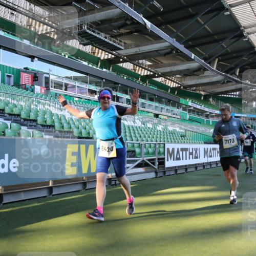 06.10.2024 - 19. swb-Marathon Bremen Yannick Fuchs http://msf.ph/oto/7450370 06.10.2024 10:39:03 Laufen im Stadion 7043, 7068, 7115, 7173, 7219, 7248, 7311, 7324, 7331, 7336, 7359, 7517, 7589, 7592, 7593, 7780, 7781, 7868, 7934, 7952, 8064, 8126, 8128, 8135, 8247, 8353, 8420, 8453, 8518, 8519, 8563, 8587, 8590, 8591, 8684, 8734, 8758, 8795, 8855, 8866, 8872, 8930, 8950, 9011, 9062, 9113 meine-sportfotos.de