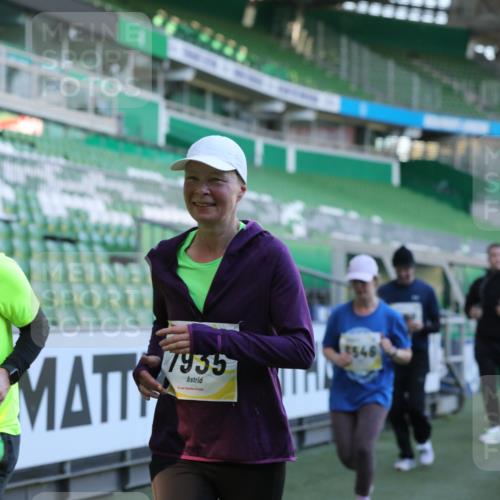 06.10.2024 - 19. swb-Marathon Bremen Yannick Fuchs http://msf.ph/oto/7450372 06.10.2024 10:34:09 Laufen im Stadion 7040, 7048, 7076, 7122, 7123, 7130, 7221, 7223, 7227, 7255, 7264, 7282, 7358, 7383, 7395, 7404, 7418, 7532, 7577, 7693, 7718, 7723, 7745, 7775, 7811, 7832, 7844, 7848, 7855, 7886, 7909, 7910, 7929, 7935, 7971, 7987, 8005, 8006, 8017, 8027, 8033, 8107, 8113, 8178, 8179, 8190, 8197, 8203, 8208, 8229, 8235, 8236, 8263, 8269, 8270, 8283, 8293, 8326, 8338, 8382, 8398, 8399, 8414, 8415, 8435, 8463, 8546, 8550, 8572, 8579, 8607, 8608, 8612, 8640, 8644, 8694 meine-sportfotos.de