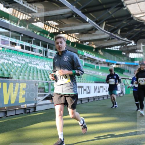 06.10.2024 - 19. swb-Marathon Bremen Yannick Fuchs http://msf.ph/oto/7450377 06.10.2024 10:39:04 Laufen im Stadion 7043, 7068, 7115, 7173, 7219, 7248, 7311, 7324, 7331, 7336, 7359, 7517, 7589, 7592, 7593, 7780, 7781, 7868, 7934, 7952, 8064, 8126, 8128, 8135, 8247, 8353, 8420, 8453, 8518, 8519, 8563, 8587, 8684, 8734, 8758, 8795, 8855, 8866, 8872, 8930, 8950, 9011, 9062, 9113 meine-sportfotos.de