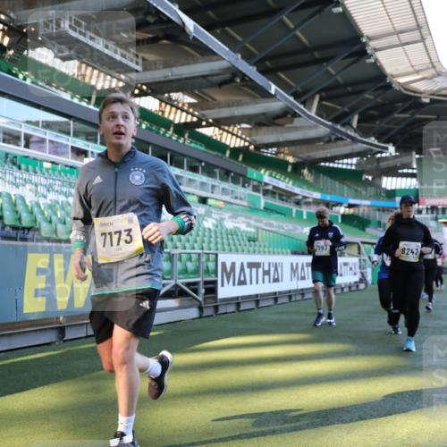 06.10.2024 - 19. swb-Marathon Bremen Yannick Fuchs http://msf.ph/oto/7450382 06.10.2024 10:39:04 Laufen im Stadion 7043, 7068, 7115, 7173, 7219, 7248, 7311, 7324, 7331, 7336, 7359, 7517, 7589, 7592, 7593, 7780, 7781, 7868, 7934, 7952, 8064, 8126, 8128, 8135, 8247, 8353, 8420, 8453, 8518, 8519, 8563, 8587, 8684, 8734, 8758, 8795, 8855, 8866, 8872, 8930, 8950, 9011, 9062, 9113 meine-sportfotos.de