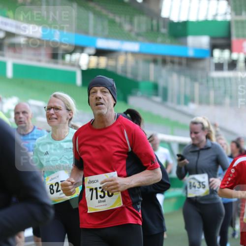 06.10.2024 - 19. swb-Marathon Bremen Yannick Fuchs http://msf.ph/oto/7450402 06.10.2024 10:34:13 Laufen im Stadion 7040, 7048, 7122, 7123, 7130, 7221, 7223, 7227, 7242, 7255, 7262, 7264, 7352, 7358, 7377, 7383, 7395, 7404, 7418, 7446, 7532, 7577, 7693, 7718, 7723, 7745, 7775, 7811, 7832, 7844, 7848, 7886, 7909, 7910, 7929, 7935, 7971, 7987, 8005, 8006, 8017, 8027, 8033, 8107, 8113, 8115, 8178, 8179, 8190, 8197, 8203, 8208, 8229, 8235, 8236, 8269, 8270, 8283, 8293, 8326, 8338, 8382, 8398, 8399, 8414, 8415, 8435, 8463, 8546, 8550, 8572, 8579, 8607, 8608, 8612, 8640, 8644, 8670, 8694 meine-sportfotos.de