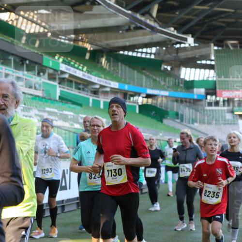 06.10.2024 - 19. swb-Marathon Bremen Yannick Fuchs http://msf.ph/oto/7450410 06.10.2024 10:34:13 Laufen im Stadion 7040, 7048, 7122, 7123, 7130, 7221, 7223, 7227, 7242, 7255, 7262, 7264, 7352, 7358, 7377, 7383, 7395, 7404, 7418, 7446, 7532, 7577, 7693, 7718, 7723, 7745, 7775, 7811, 7832, 7844, 7848, 7886, 7909, 7910, 7929, 7935, 7971, 7987, 8005, 8006, 8017, 8027, 8033, 8107, 8113, 8115, 8178, 8179, 8190, 8197, 8203, 8208, 8229, 8235, 8236, 8269, 8270, 8283, 8293, 8326, 8338, 8382, 8398, 8399, 8414, 8415, 8435, 8463, 8546, 8550, 8572, 8579, 8607, 8608, 8612, 8640, 8644, 8670, 8694 meine-sportfotos.de
