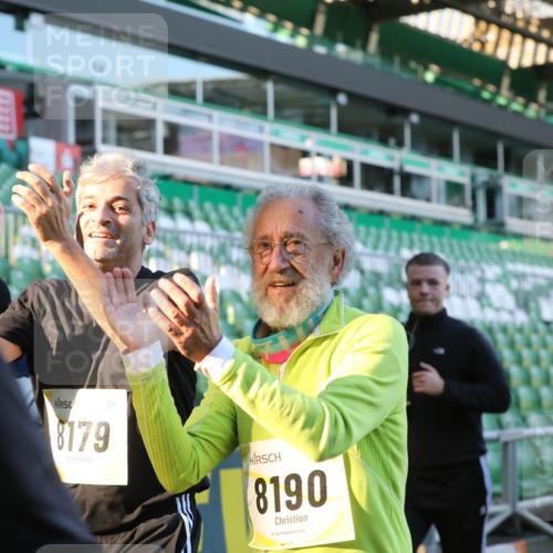 06.10.2024 - 19. swb-Marathon Bremen Yannick Fuchs http://msf.ph/oto/7450417 06.10.2024 10:34:14 Laufen im Stadion 7040, 7048, 7122, 7130, 7221, 7223, 7227, 7242, 7255, 7262, 7264, 7352, 7358, 7377, 7383, 7395, 7404, 7418, 7446, 7507, 7532, 7577, 7693, 7718, 7722, 7723, 7745, 7775, 7811, 7832, 7844, 7848, 7886, 7909, 7910, 7929, 7935, 7971, 7987, 8005, 8006, 8017, 8027, 8033, 8107, 8113, 8115, 8178, 8179, 8190, 8197, 8203, 8208, 8229, 8235, 8236, 8269, 8270, 8283, 8293, 8326, 8338, 8382, 8398, 8399, 8414, 8415, 8435, 8463, 8546, 8550, 8572, 8579, 8607, 8608, 8612, 8640, 8644, 8670, 8694 meine-sportfotos.de