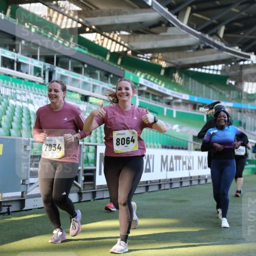 06.10.2024 - 19. swb-Marathon Bremen Yannick Fuchs http://msf.ph/oto/7450439 06.10.2024 10:39:12 Laufen im Stadion 7043, 7115, 7173, 7219, 7248, 7311, 7324, 7331, 7359, 7517, 7589, 7592, 7593, 7780, 7781, 7868, 7934, 7952, 8064, 8126, 8128, 8135, 8247, 8353, 8420, 8453, 8587, 8684, 8734, 8758, 8795, 8855, 8866, 8872, 8881, 8950, 9011, 9113 meine-sportfotos.de