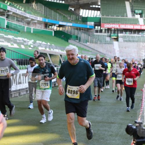 06.10.2024 - 19. swb-Marathon Bremen Yannick Fuchs http://msf.ph/oto/7450443 06.10.2024 10:35:04 Laufen im Stadion 7034, 7035, 7042, 7138, 7155, 7156, 7162, 7204, 7226, 7251, 7258, 7266, 7295, 7307, 7321, 7335, 7413, 7443, 7468, 7478, 7479, 7490, 7502, 7587, 7644, 7679, 7680, 7690, 7699, 7757, 7772, 7773, 7863, 7864, 7899, 7900, 7902, 7926, 7932, 7954, 7955, 7981, 8073, 8074, 8085, 8088, 8118, 8144, 8152, 8166, 8183, 8225, 8246, 8363, 8366, 8370, 8378, 8409, 8410, 8429, 8449, 8450, 8472, 8494, 8495, 8496, 8506, 8509, 8539, 8541, 8542, 8588, 8589, 8678, 8698, 8760, 8799, 8839, 8848, 8871 meine-sportfotos.de