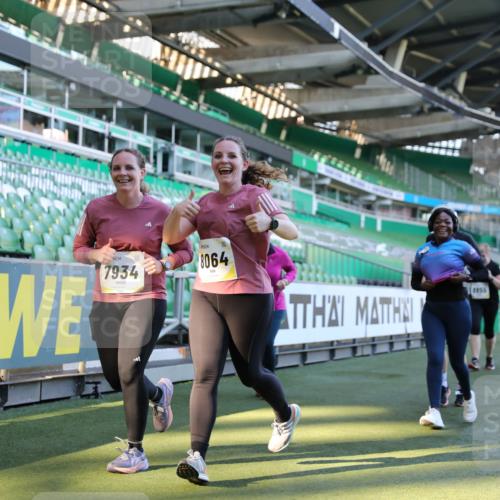 06.10.2024 - 19. swb-Marathon Bremen Yannick Fuchs http://msf.ph/oto/7450444 06.10.2024 10:39:13 Laufen im Stadion 7043, 7115, 7173, 7219, 7248, 7311, 7324, 7331, 7359, 7517, 7589, 7592, 7593, 7780, 7781, 7868, 7934, 7952, 8064, 8126, 8128, 8135, 8247, 8353, 8420, 8453, 8587, 8684, 8734, 8795, 8855, 8866, 8872, 8881, 8950, 9011, 9113 meine-sportfotos.de