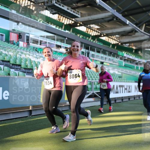 06.10.2024 - 19. swb-Marathon Bremen Yannick Fuchs http://msf.ph/oto/7450449 06.10.2024 10:39:13 Laufen im Stadion 7043, 7115, 7173, 7219, 7248, 7311, 7324, 7331, 7359, 7517, 7589, 7592, 7593, 7780, 7781, 7868, 7934, 7952, 8064, 8126, 8128, 8135, 8247, 8353, 8420, 8453, 8587, 8684, 8734, 8795, 8855, 8866, 8872, 8881, 8950, 9011, 9113 meine-sportfotos.de