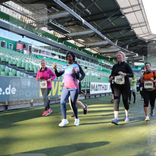 06.10.2024 - 19. swb-Marathon Bremen Yannick Fuchs http://msf.ph/oto/7450466 06.10.2024 10:39:15 Laufen im Stadion 7043, 7115, 7173, 7219, 7311, 7324, 7331, 7517, 7589, 7592, 7593, 7780, 7781, 7868, 7934, 8064, 8126, 8128, 8135, 8247, 8353, 8420, 8453, 8587, 8684, 8734, 8795, 8855, 8866, 8872, 8881, 8950, 9011, 9113 meine-sportfotos.de