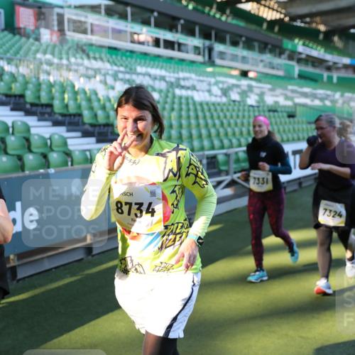 06.10.2024 - 19. swb-Marathon Bremen Yannick Fuchs http://msf.ph/oto/7450491 06.10.2024 10:39:18 Laufen im Stadion 7043, 7115, 7173, 7219, 7311, 7324, 7331, 7517, 7592, 7593, 7780, 7781, 7868, 7934, 7948, 7960, 8064, 8126, 8128, 8135, 8247, 8353, 8420, 8453, 8587, 8684, 8734, 8795, 8855, 8872, 8881, 8950, 9011, 9113 meine-sportfotos.de
