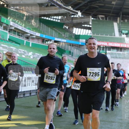 06.10.2024 - 19. swb-Marathon Bremen Yannick Fuchs http://msf.ph/oto/7450497 06.10.2024 10:35:16 Laufen im Stadion 7034, 7035, 7042, 7138, 7155, 7162, 7204, 7226, 7251, 7258, 7266, 7295, 7321, 7335, 7353, 7443, 7468, 7478, 7479, 7490, 7644, 7690, 7699, 7757, 7772, 7773, 7829, 7830, 7863, 7864, 7899, 7900, 7902, 7923, 7926, 7932, 7954, 7955, 8073, 8074, 8088, 8118, 8121, 8144, 8152, 8183, 8225, 8366, 8370, 8378, 8409, 8410, 8421, 8429, 8449, 8450, 8494, 8495, 8496, 8506, 8509, 8539, 8588, 8589, 8595, 8698, 8760, 8799, 8848, 8871, 8952 meine-sportfotos.de
