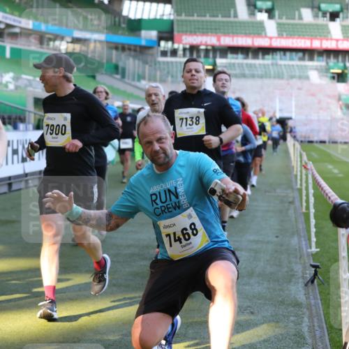 06.10.2024 - 19. swb-Marathon Bremen Yannick Fuchs http://msf.ph/oto/7450516 06.10.2024 10:35:19 Laufen im Stadion 7034, 7035, 7042, 7138, 7155, 7162, 7204, 7226, 7251, 7258, 7266, 7295, 7321, 7335, 7341, 7353, 7428, 7443, 7468, 7478, 7479, 7490, 7644, 7690, 7699, 7772, 7773, 7829, 7830, 7863, 7864, 7899, 7900, 7902, 7904, 7923, 7932, 7955, 7967, 8073, 8074, 8088, 8121, 8144, 8152, 8183, 8191, 8225, 8366, 8370, 8378, 8409, 8410, 8421, 8429, 8449, 8450, 8506, 8509, 8539, 8588, 8589, 8595, 8698, 8760, 8799, 8848, 8952, 9029 meine-sportfotos.de