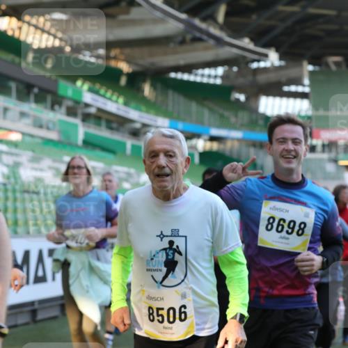 06.10.2024 - 19. swb-Marathon Bremen Yannick Fuchs http://msf.ph/oto/7450531 06.10.2024 10:35:21 Laufen im Stadion 7034, 7035, 7042, 7138, 7155, 7162, 7204, 7226, 7251, 7258, 7266, 7295, 7321, 7335, 7341, 7353, 7428, 7468, 7478, 7479, 7490, 7644, 7690, 7699, 7772, 7773, 7829, 7830, 7863, 7864, 7899, 7900, 7902, 7904, 7923, 7932, 7955, 7967, 8073, 8074, 8088, 8121, 8144, 8183, 8191, 8225, 8366, 8370, 8378, 8409, 8410, 8421, 8429, 8449, 8450, 8506, 8509, 8588, 8589, 8595, 8698, 8760, 8799, 8848, 8952, 9029 meine-sportfotos.de