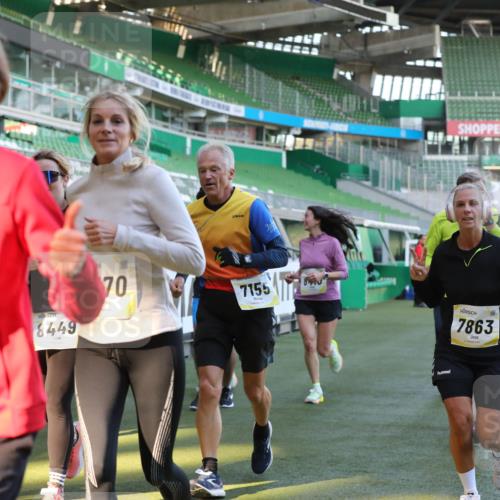 06.10.2024 - 19. swb-Marathon Bremen Yannick Fuchs http://msf.ph/oto/7450547 06.10.2024 10:35:25 Laufen im Stadion 7034, 7035, 7042, 7138, 7155, 7162, 7226, 7251, 7258, 7266, 7295, 7321, 7335, 7341, 7353, 7393, 7428, 7468, 7478, 7479, 7490, 7644, 7690, 7699, 7829, 7830, 7863, 7864, 7899, 7900, 7902, 7904, 7923, 7932, 7955, 7967, 8073, 8074, 8088, 8121, 8144, 8183, 8191, 8225, 8366, 8370, 8378, 8409, 8410, 8421, 8429, 8449, 8450, 8506, 8509, 8588, 8589, 8595, 8698, 8760, 8799, 8952, 9029 meine-sportfotos.de