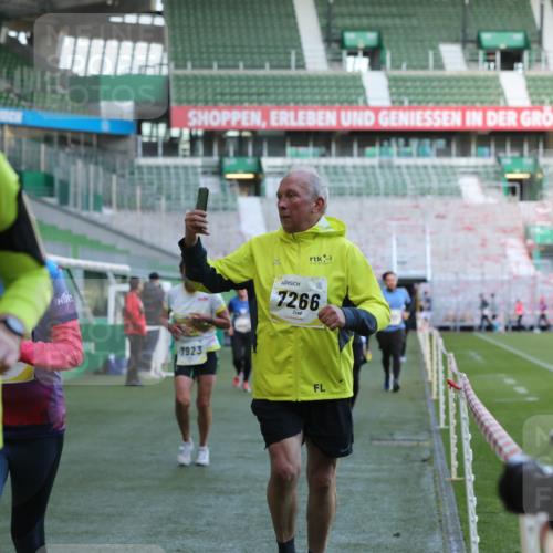 06.10.2024 - 19. swb-Marathon Bremen Yannick Fuchs http://msf.ph/oto/7450557 06.10.2024 10:35:27 Laufen im Stadion 7034, 7035, 7042, 7138, 7155, 7162, 7226, 7251, 7258, 7266, 7295, 7321, 7341, 7353, 7391, 7393, 7428, 7468, 7478, 7479, 7490, 7644, 7690, 7699, 7829, 7830, 7863, 7899, 7900, 7902, 7904, 7923, 7932, 7955, 7967, 8073, 8074, 8121, 8144, 8183, 8191, 8225, 8366, 8370, 8378, 8409, 8410, 8421, 8429, 8449, 8450, 8506, 8509, 8588, 8589, 8595, 8698, 8760, 8799, 8837, 8952, 8957, 9029 meine-sportfotos.de