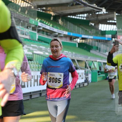 06.10.2024 - 19. swb-Marathon Bremen Yannick Fuchs http://msf.ph/oto/7450560 06.10.2024 10:35:28 Laufen im Stadion 7034, 7035, 7042, 7138, 7155, 7162, 7226, 7251, 7258, 7266, 7295, 7321, 7341, 7353, 7391, 7393, 7428, 7468, 7478, 7479, 7490, 7644, 7690, 7829, 7830, 7863, 7899, 7900, 7902, 7904, 7923, 7932, 7955, 7967, 8073, 8074, 8121, 8144, 8183, 8191, 8225, 8273, 8366, 8370, 8378, 8409, 8410, 8421, 8429, 8449, 8450, 8506, 8509, 8588, 8589, 8595, 8698, 8760, 8799, 8837, 8952, 8957, 9029 meine-sportfotos.de