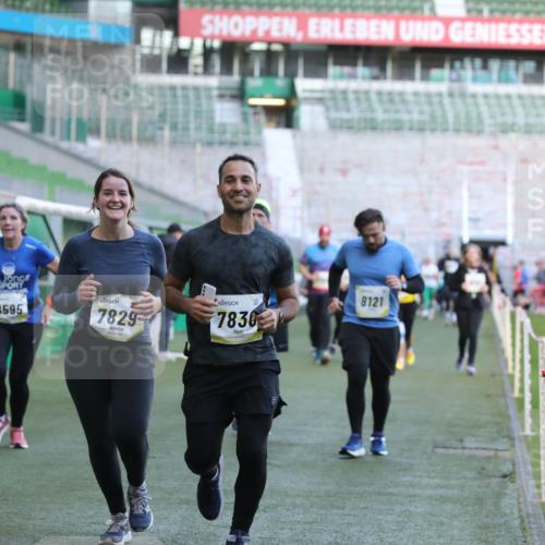 06.10.2024 - 19. swb-Marathon Bremen Yannick Fuchs http://msf.ph/oto/7450576 06.10.2024 10:35:33 Laufen im Stadion 7034, 7035, 7042, 7138, 7155, 7162, 7226, 7251, 7258, 7266, 7295, 7341, 7353, 7391, 7393, 7428, 7468, 7478, 7479, 7490, 7514, 7515, 7829, 7830, 7863, 7899, 7900, 7902, 7904, 7923, 7932, 7967, 8073, 8074, 8121, 8131, 8144, 8183, 8191, 8225, 8265, 8273, 8370, 8378, 8409, 8410, 8421, 8425, 8449, 8450, 8506, 8562, 8588, 8589, 8595, 8698, 8799, 8818, 8837, 8952, 8957, 9029, 9128, 9666 meine-sportfotos.de