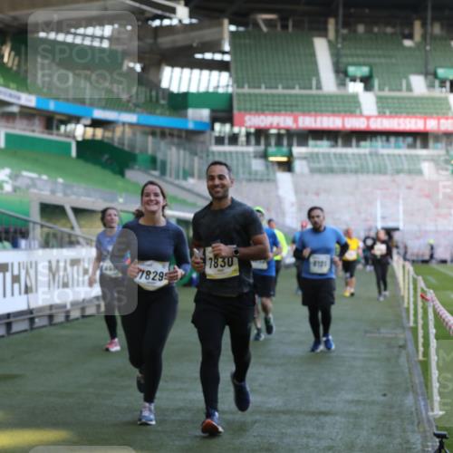 06.10.2024 - 19. swb-Marathon Bremen Yannick Fuchs http://msf.ph/oto/7450583 06.10.2024 10:35:34 Laufen im Stadion 7034, 7035, 7042, 7138, 7155, 7162, 7226, 7251, 7258, 7266, 7295, 7341, 7353, 7391, 7393, 7428, 7468, 7490, 7514, 7515, 7829, 7830, 7863, 7899, 7900, 7902, 7904, 7923, 7932, 7967, 8073, 8074, 8121, 8131, 8144, 8183, 8191, 8225, 8265, 8273, 8370, 8378, 8409, 8410, 8421, 8425, 8449, 8450, 8506, 8562, 8589, 8595, 8698, 8799, 8818, 8837, 8940, 8952, 8957, 9029, 9128, 9666 meine-sportfotos.de