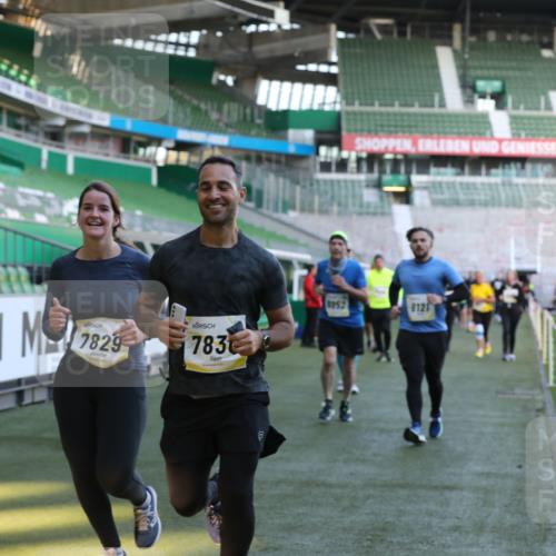 06.10.2024 - 19. swb-Marathon Bremen Yannick Fuchs http://msf.ph/oto/7450591 06.10.2024 10:35:35 Laufen im Stadion 7034, 7035, 7042, 7138, 7155, 7226, 7251, 7258, 7266, 7295, 7341, 7353, 7391, 7393, 7428, 7462, 7468, 7490, 7514, 7515, 7829, 7830, 7863, 7899, 7900, 7902, 7904, 7923, 7932, 7967, 7977, 8073, 8074, 8121, 8131, 8144, 8183, 8191, 8225, 8265, 8273, 8370, 8378, 8409, 8410, 8421, 8425, 8449, 8450, 8506, 8562, 8582, 8589, 8595, 8698, 8799, 8818, 8837, 8940, 8952, 8957, 9029, 9128, 9666 meine-sportfotos.de