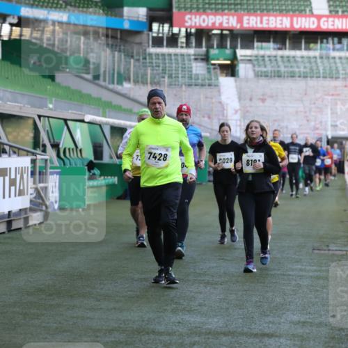 06.10.2024 - 19. swb-Marathon Bremen Yannick Fuchs http://msf.ph/oto/7450612 06.10.2024 10:35:40 Laufen im Stadion 7042, 7155, 7226, 7258, 7266, 7341, 7353, 7391, 7393, 7428, 7460, 7462, 7468, 7490, 7514, 7515, 7686, 7694, 7829, 7830, 7863, 7878, 7902, 7904, 7923, 7932, 7937, 7967, 7977, 8073, 8074, 8121, 8131, 8191, 8225, 8265, 8273, 8370, 8409, 8410, 8421, 8425, 8449, 8562, 8582, 8595, 8638, 8668, 8675, 8698, 8787, 8799, 8818, 8837, 8940, 8952, 8957, 9017, 9029, 9128, 9666 meine-sportfotos.de