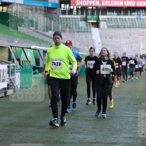 06.10.2024 - 19. swb-Marathon Bremen Yannick Fuchs http://msf.ph/oto/7450615 06.10.2024 10:35:41 Laufen im Stadion 7018, 7020, 7042, 7155, 7182, 7226, 7258, 7266, 7341, 7353, 7391, 7393, 7428, 7460, 7462, 7468, 7490, 7514, 7515, 7686, 7694, 7829, 7830, 7863, 7878, 7902, 7904, 7923, 7932, 7937, 7967, 7977, 8073, 8074, 8121, 8131, 8191, 8225, 8265, 8273, 8370, 8409, 8410, 8421, 8425, 8449, 8562, 8582, 8595, 8638, 8668, 8675, 8787, 8799, 8818, 8837, 8940, 8952, 8957, 9017, 9029, 9128, 9666 meine-sportfotos.de