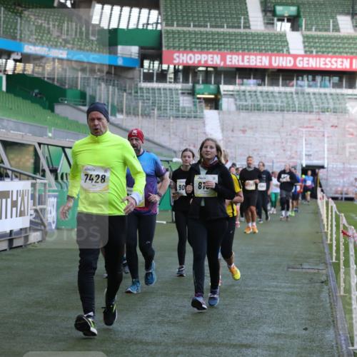 06.10.2024 - 19. swb-Marathon Bremen Yannick Fuchs http://msf.ph/oto/7450621 06.10.2024 10:35:41 Laufen im Stadion 7018, 7020, 7042, 7155, 7182, 7226, 7258, 7266, 7341, 7353, 7391, 7393, 7428, 7460, 7462, 7468, 7490, 7514, 7515, 7686, 7694, 7829, 7830, 7863, 7878, 7902, 7904, 7923, 7932, 7937, 7967, 7977, 8073, 8074, 8121, 8131, 8191, 8225, 8265, 8273, 8370, 8409, 8410, 8421, 8425, 8449, 8562, 8582, 8595, 8638, 8668, 8675, 8787, 8799, 8818, 8837, 8940, 8952, 8957, 9017, 9029, 9128, 9666 meine-sportfotos.de