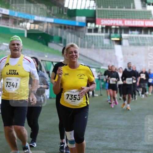 06.10.2024 - 19. swb-Marathon Bremen Yannick Fuchs http://msf.ph/oto/7450632 06.10.2024 10:35:45 Laufen im Stadion 7018, 7020, 7167, 7182, 7258, 7266, 7341, 7353, 7391, 7393, 7428, 7460, 7462, 7490, 7514, 7515, 7639, 7686, 7694, 7724, 7829, 7830, 7878, 7904, 7923, 7937, 7945, 7967, 7969, 7977, 8096, 8121, 8131, 8191, 8212, 8225, 8265, 8273, 8409, 8410, 8421, 8425, 8483, 8562, 8582, 8595, 8638, 8668, 8675, 8685, 8704, 8787, 8818, 8837, 8940, 8941, 8952, 8957, 9017, 9029, 9128, 9666 meine-sportfotos.de