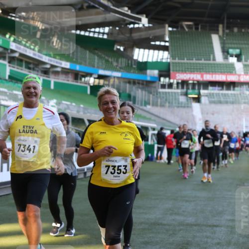 06.10.2024 - 19. swb-Marathon Bremen Yannick Fuchs http://msf.ph/oto/7450638 06.10.2024 10:35:46 Laufen im Stadion 7018, 7020, 7167, 7182, 7266, 7341, 7353, 7391, 7393, 7428, 7460, 7462, 7514, 7515, 7522, 7609, 7639, 7686, 7694, 7724, 7829, 7830, 7878, 7904, 7923, 7937, 7945, 7967, 7969, 7977, 8096, 8121, 8131, 8191, 8212, 8225, 8265, 8273, 8367, 8409, 8410, 8421, 8425, 8483, 8562, 8582, 8595, 8638, 8668, 8675, 8685, 8704, 8787, 8818, 8837, 8940, 8941, 8952, 8957, 9017, 9029, 9128, 9666 meine-sportfotos.de