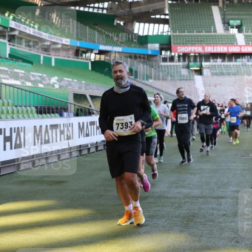06.10.2024 - 19. swb-Marathon Bremen Yannick Fuchs http://msf.ph/oto/7450648 06.10.2024 10:35:52 Laufen im Stadion 7018, 7020, 7167, 7182, 7341, 7353, 7391, 7393, 7428, 7460, 7462, 7514, 7515, 7522, 7573, 7609, 7610, 7639, 7667, 7686, 7694, 7724, 7829, 7830, 7878, 7904, 7907, 7937, 7945, 7967, 7969, 7977, 8096, 8121, 8131, 8191, 8212, 8265, 8273, 8367, 8421, 8425, 8483, 8486, 8530, 8562, 8582, 8595, 8638, 8668, 8675, 8685, 8704, 8787, 8818, 8837, 8920, 8940, 8941, 8952, 8957, 9017, 9029, 9128, 9666 meine-sportfotos.de