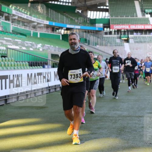 06.10.2024 - 19. swb-Marathon Bremen Yannick Fuchs http://msf.ph/oto/7450650 06.10.2024 10:35:52 Laufen im Stadion 7018, 7020, 7167, 7182, 7341, 7353, 7391, 7393, 7428, 7460, 7462, 7514, 7515, 7522, 7573, 7609, 7610, 7639, 7667, 7686, 7694, 7724, 7829, 7830, 7878, 7904, 7907, 7937, 7945, 7967, 7969, 7977, 8096, 8121, 8131, 8191, 8212, 8265, 8273, 8367, 8421, 8425, 8483, 8486, 8530, 8562, 8582, 8595, 8638, 8668, 8675, 8685, 8704, 8787, 8818, 8837, 8920, 8940, 8941, 8952, 8957, 9017, 9029, 9128, 9666 meine-sportfotos.de