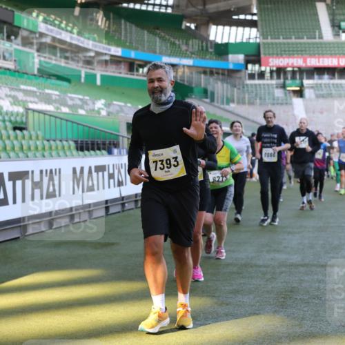 06.10.2024 - 19. swb-Marathon Bremen Yannick Fuchs http://msf.ph/oto/7450651 06.10.2024 10:35:52 Laufen im Stadion 7018, 7020, 7167, 7182, 7341, 7353, 7391, 7393, 7428, 7460, 7462, 7514, 7515, 7522, 7573, 7609, 7610, 7639, 7667, 7686, 7694, 7724, 7829, 7830, 7878, 7904, 7907, 7937, 7945, 7967, 7969, 7977, 8096, 8121, 8131, 8191, 8212, 8265, 8273, 8367, 8421, 8425, 8483, 8486, 8530, 8562, 8582, 8595, 8638, 8668, 8675, 8685, 8704, 8787, 8818, 8837, 8920, 8940, 8941, 8952, 8957, 9017, 9029, 9128, 9666 meine-sportfotos.de