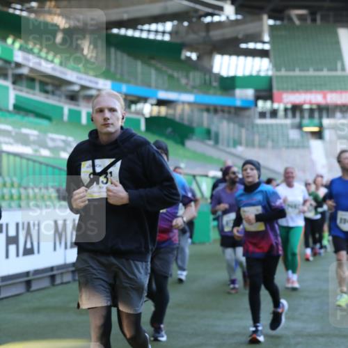 06.10.2024 - 19. swb-Marathon Bremen Yannick Fuchs http://msf.ph/oto/7450678 06.10.2024 10:35:58 Laufen im Stadion 7018, 7020, 7101, 7102, 7167, 7182, 7341, 7353, 7391, 7393, 7428, 7460, 7462, 7514, 7515, 7522, 7573, 7609, 7610, 7639, 7667, 7686, 7694, 7724, 7878, 7904, 7907, 7937, 7945, 7967, 7969, 7977, 8096, 8121, 8131, 8191, 8212, 8265, 8273, 8367, 8379, 8401, 8421, 8425, 8462, 8483, 8486, 8530, 8562, 8582, 8595, 8638, 8668, 8675, 8685, 8704, 8787, 8818, 8837, 8914, 8920, 8940, 8941, 8952, 8957, 9017, 9029, 9128, 9666 meine-sportfotos.de