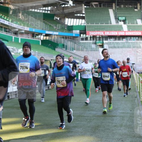 06.10.2024 - 19. swb-Marathon Bremen Yannick Fuchs http://msf.ph/oto/7450680 06.10.2024 10:35:58 Laufen im Stadion 7018, 7020, 7101, 7102, 7167, 7182, 7341, 7353, 7391, 7393, 7428, 7460, 7462, 7514, 7515, 7522, 7573, 7609, 7610, 7639, 7667, 7686, 7694, 7724, 7878, 7904, 7907, 7937, 7945, 7967, 7969, 7977, 8096, 8121, 8131, 8191, 8212, 8265, 8273, 8367, 8379, 8401, 8421, 8425, 8462, 8483, 8486, 8530, 8562, 8582, 8595, 8638, 8668, 8675, 8685, 8704, 8787, 8818, 8837, 8914, 8920, 8940, 8941, 8952, 8957, 9017, 9029, 9128, 9666 meine-sportfotos.de